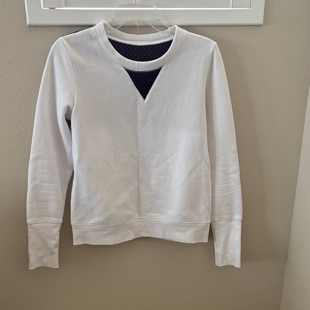 ALO Yoga White Long Sleeve Top